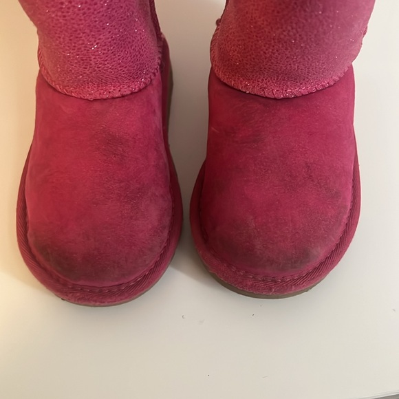 Girls UGG Boots Hot Pink Silver Sparkle size 9 - Picture 2 of 7